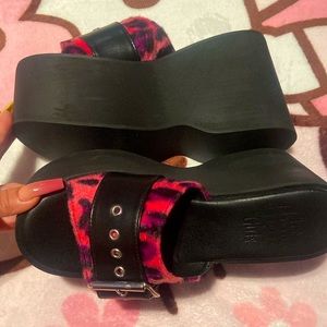 THE GRAVE GIRLS PLATFORM SANDAL SHOE B      🩷🖤🩷🖤🩷🖤🩷🖤🩷🖤🩷🖤🩷🖤🩷🖤